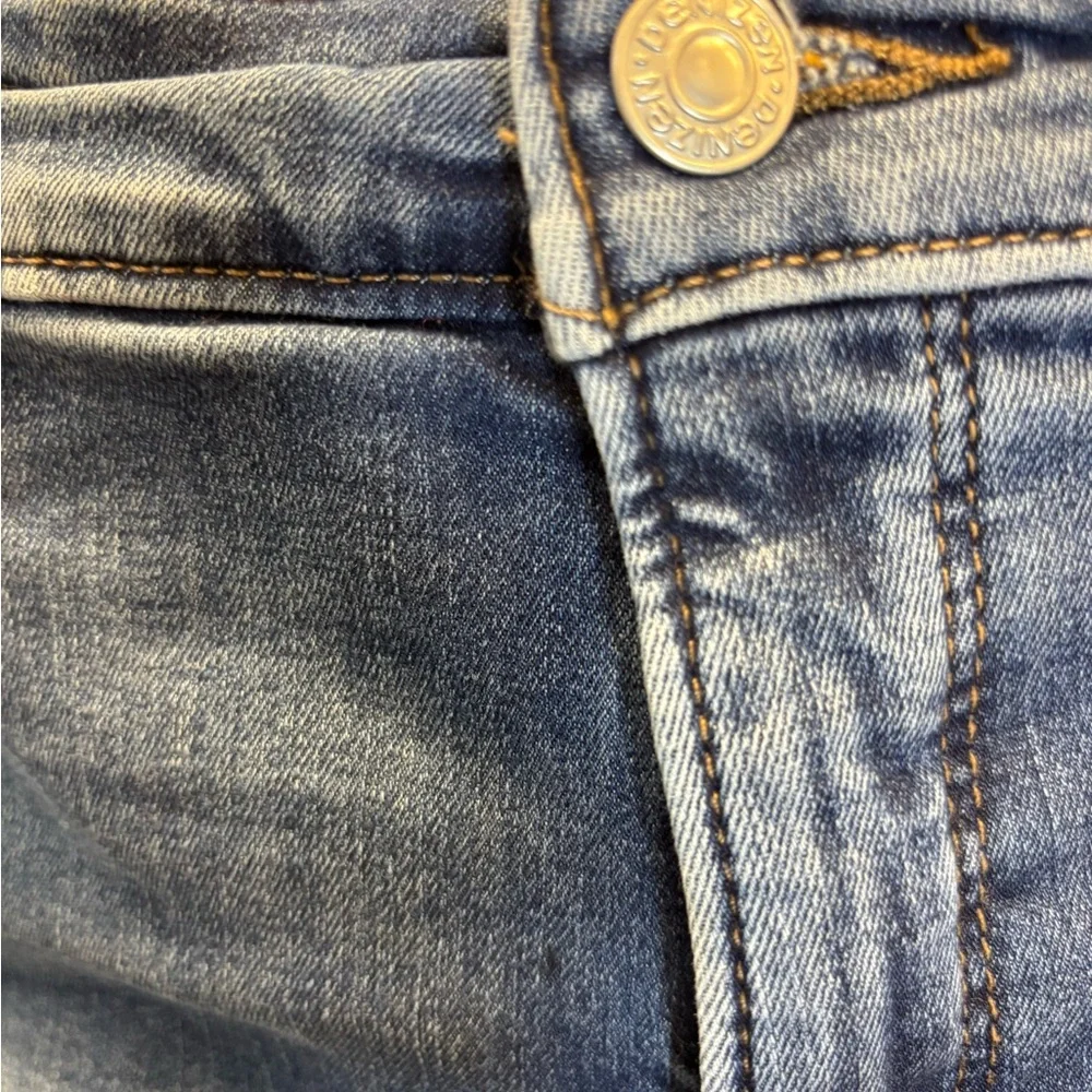Levi's Denim Jeans‎ with Tan Patch